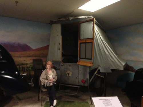 A Pop-UP Camper From 1930's